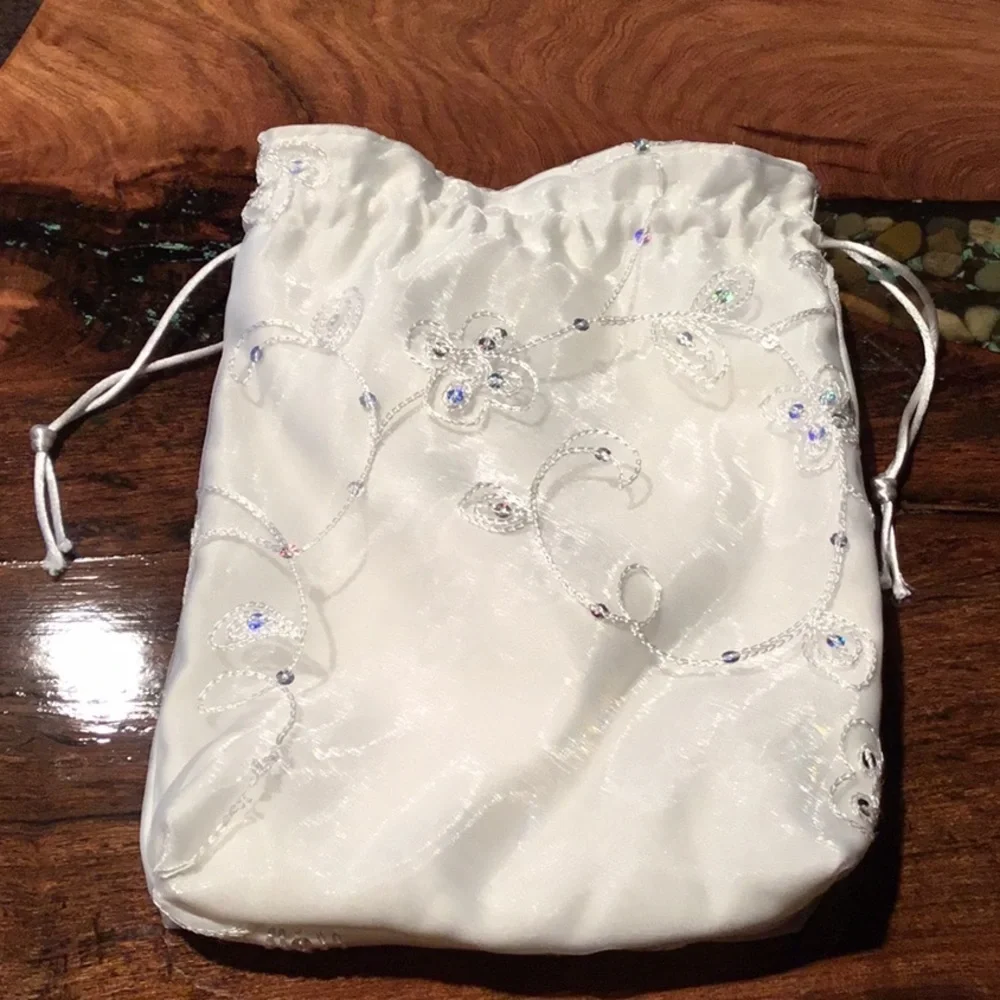 Formal drawstring bag